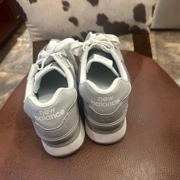 New Balance Women's Sneakers in Gray and White - Picture 3 of 4